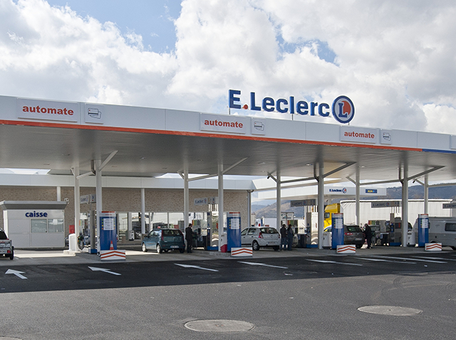 station-service, carburant, essence, diesel, carburant prix coutant, leclerc, carrefour