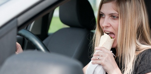 maigrir, zen au volant, exercice en voiture, maigrir en voiture, manger au volant