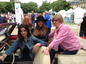 rallye des princesses, rallye des princesses 2013, viviane zaniroli, solweig lizlow, lara micheli, rallye, paris, invalides, voiture collections