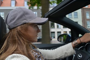 clémcence de bernis, Opel, cascada, opel cascada, essai, cabriolet, décapotable, bruges, voiture femme