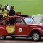 Usain Bolt, citroën, 2CV, stade de France, athlétisme, Shelly-Ann Fraser-Pryce, Myriam Soumare