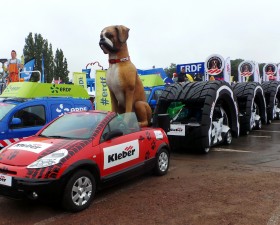 les enjoliveuses, kleber, tour de france, caravane, publicitaire