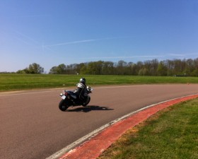 essai, circuit moto, circuit des ecuyers, moto, BMW, F800R, BMW F800R