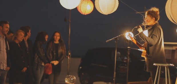 captur the night, captur, renault, pub, nuit blanche