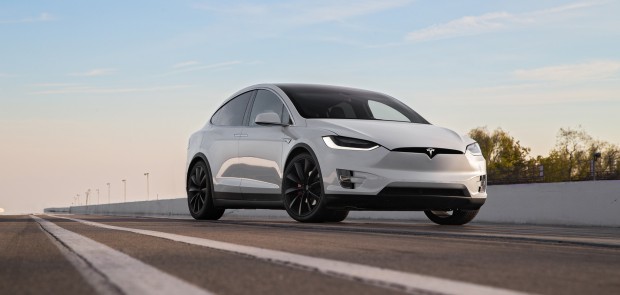 tesla, model X, accident, voiture autonome, securite routiere, NHTSA