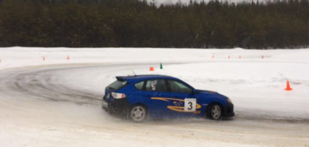 Continental, pneus, pneumatiques, ice driving experience, circuit, circuit sur glace, canada, circuit esterel