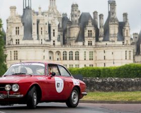 rallye des princesses, rallye feminin, voitures de collection, voitures anciennes, viviane zaniroli, place vendome, paris, biarritz