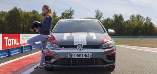 volkswagen driving experience, volkswagen, circuit de dreux, circuit, sport auto, pilotage, rallye, clemence de bernis, golf r, les enjoliveuses, voiture femme