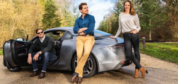 alpine, a110, alpine A110, voiture de sport, clémence de bernis, in corio, chaussures de luxe, chaussures en cuir, chaussures homme, concours, jeu-concours, guilhem delpon devaux, charles louis peponnet