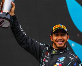 hamilton, lewis hamilton, pilote F1, fromule 1, anobli, reine angleterre, sport auto