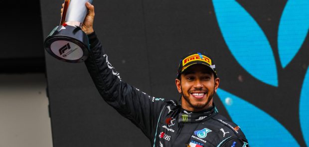 hamilton, lewis hamilton, pilote F1, fromule 1, anobli, reine angleterre, sport auto