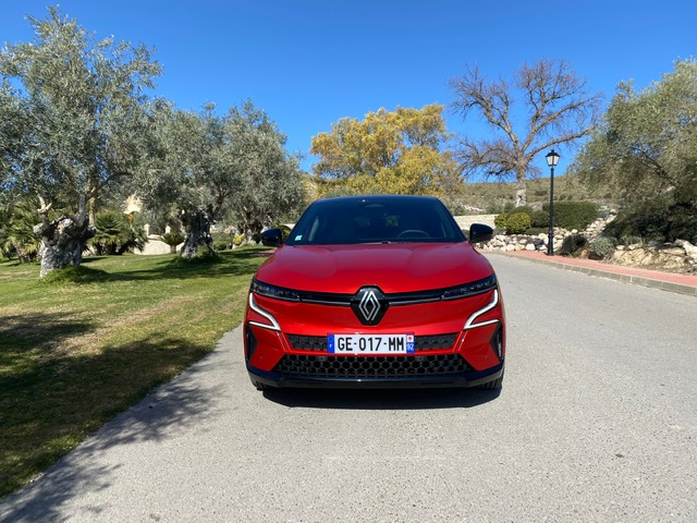 Renault, Renault Megane e-tech, essai, voiture electrique, berline, berline electrique