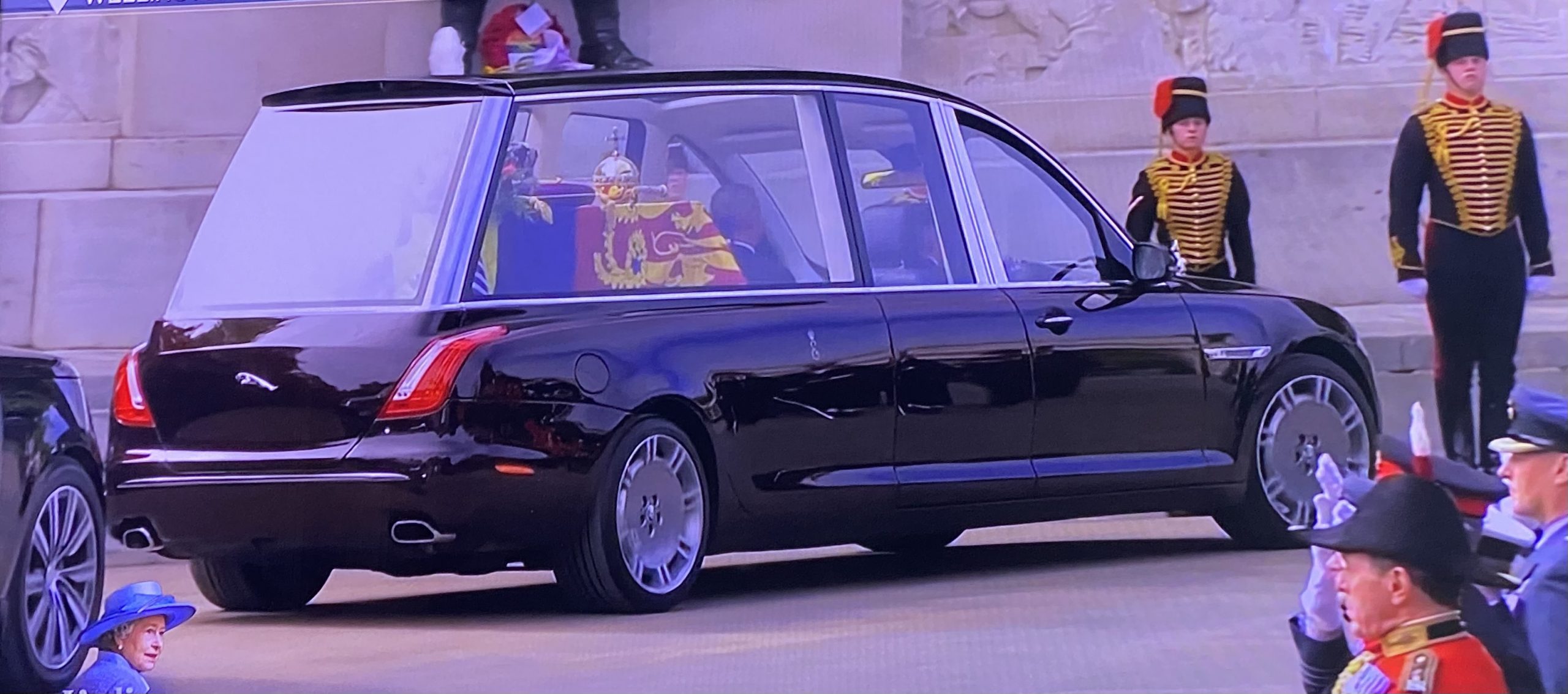 Elisabeth II les voitures qui ont marqué le règne de la reine d