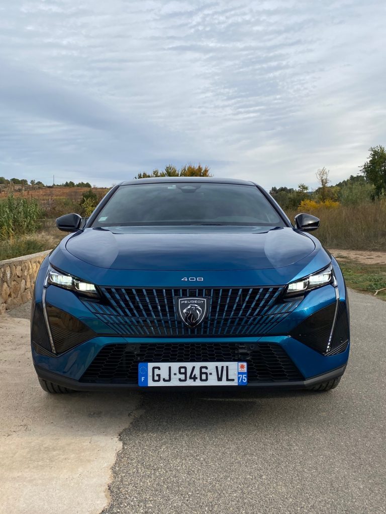 Peugeot 408 : essai de la nouvelle berline plug-in hybrid 225