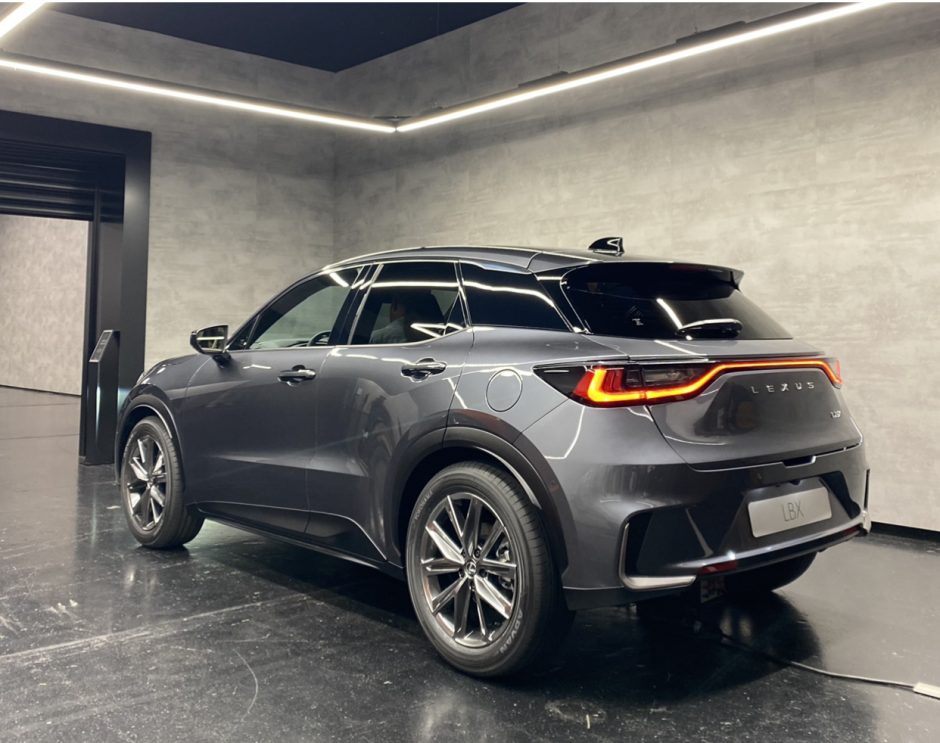Lexus, LBX, SUV, SUV compact, SUV premium, voiture hybride, face arriere