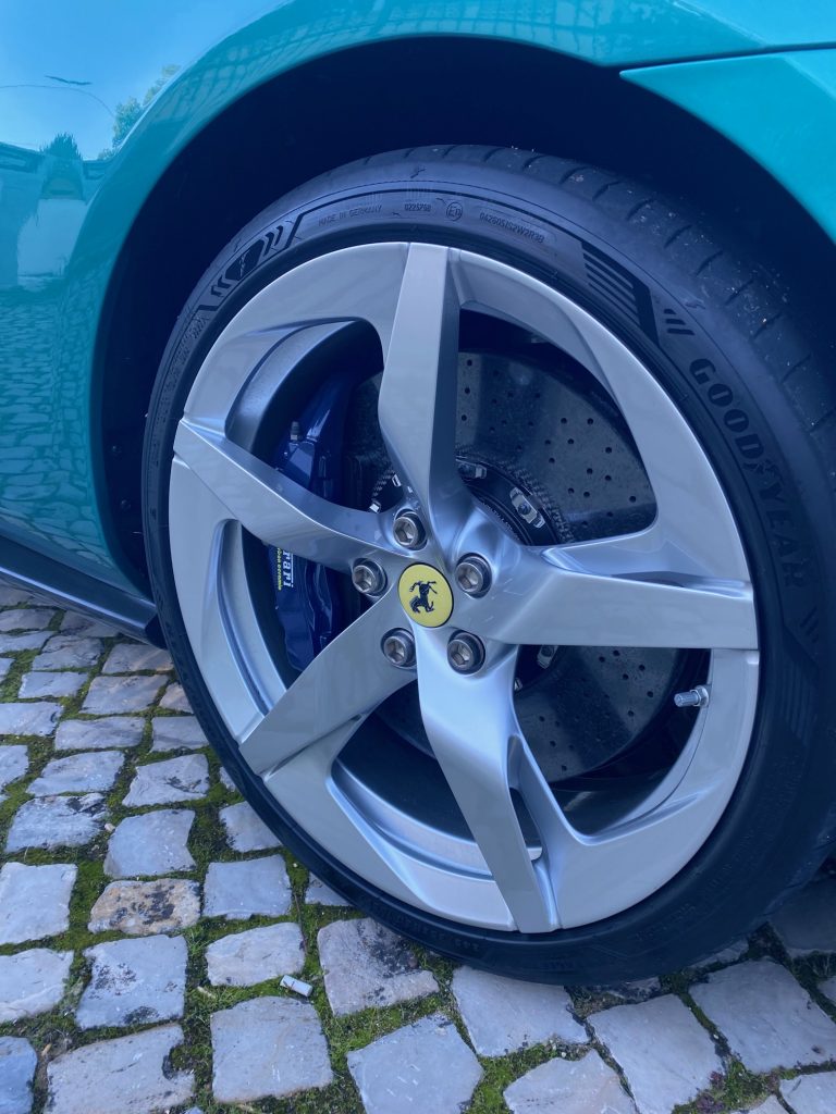 voiture de luxe, GT, V8, essai, testdrive, clemence de bernis